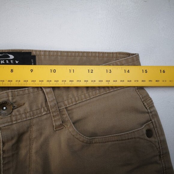 Oakley Slim Fit Men's Size 30/32 Tan Zipper & Button Closure Casual Pants - Picture 12 of 15